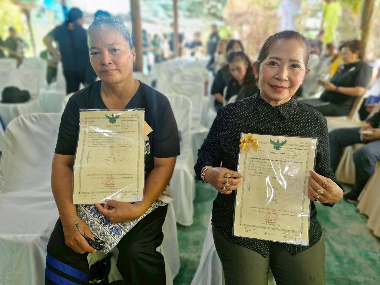 title - ส.ป.ก.ร่วมติดตามรัฐมนตรีช่วยว่าการกระทรวงเกษตรและสหกรณ์ (นางสาวปิยะรัฐชย์ ติยะไพรัช) ลงพื้นที่การตรวจราชการในอำเภอสวรรคโลก อำเภอกงไกรลาศ อำเภอศรีสําโรง และอำเภอเมืองจังหวัดสุโขทัย